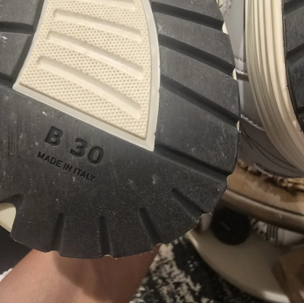 Dior Men's Gray Sneakers - Picture 8 of 17